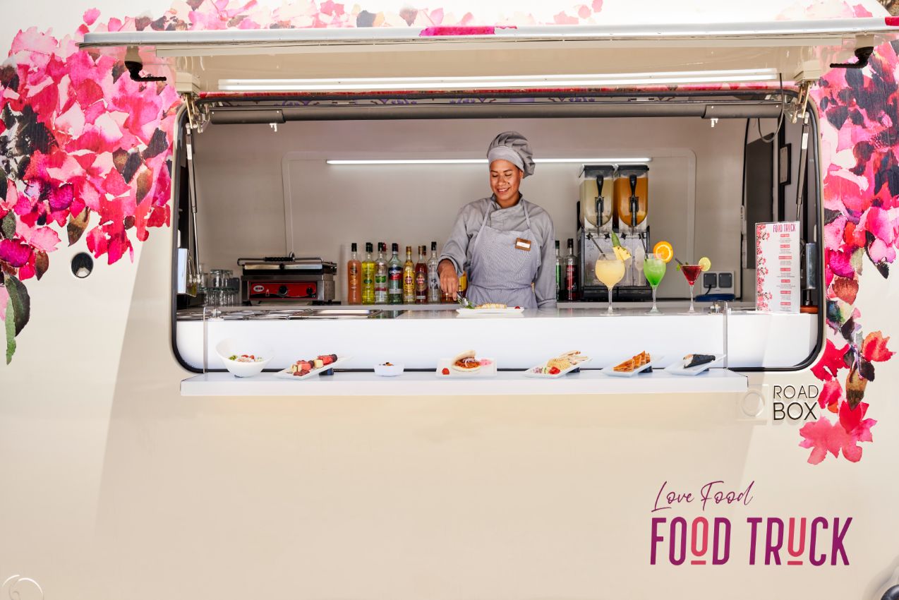 Food truck con cócteles y snacks, Insotel Cala Mandía Resort & Spa