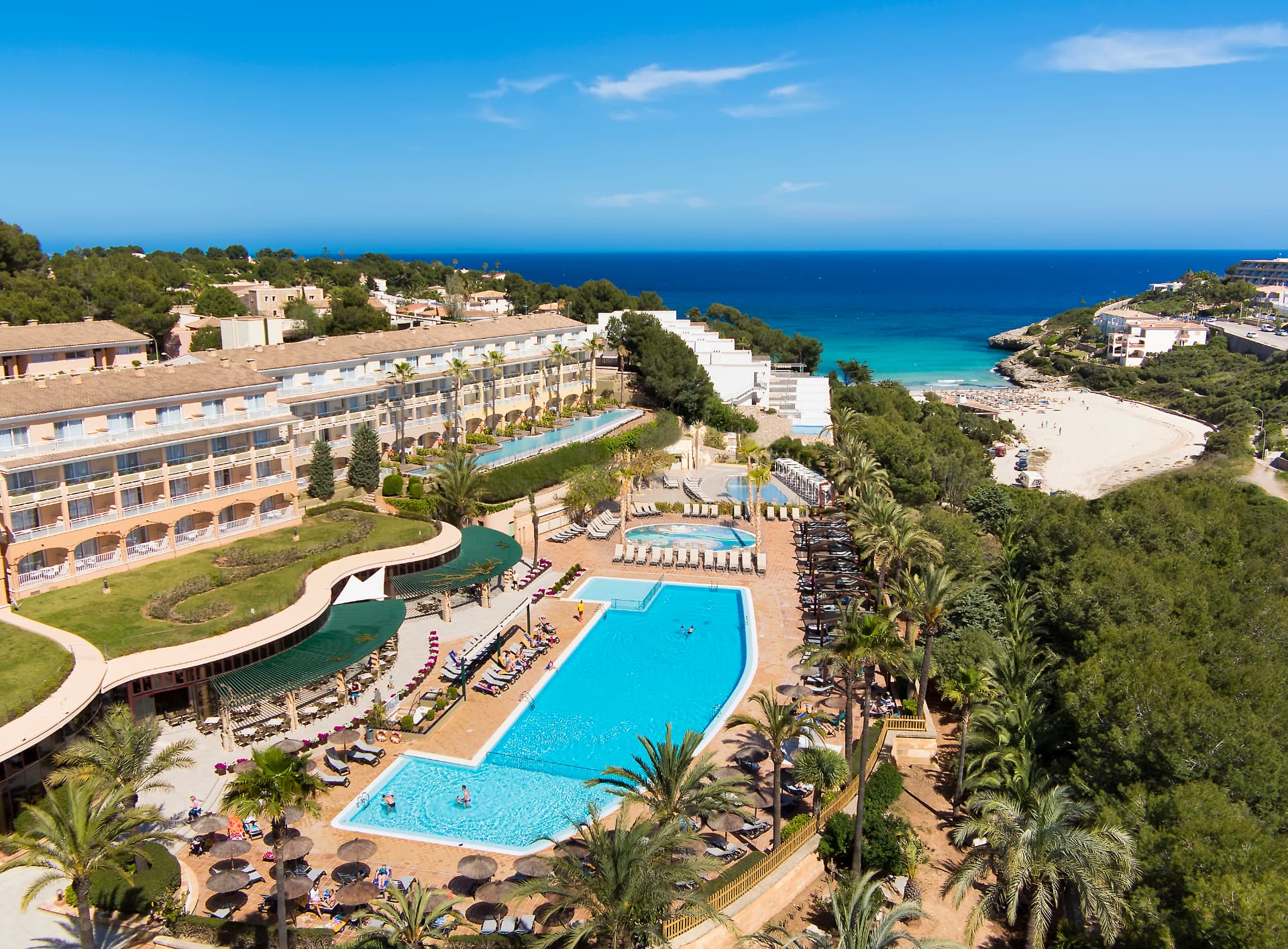 Vista aérea de Insotel Cala Mandía Resort & Spa