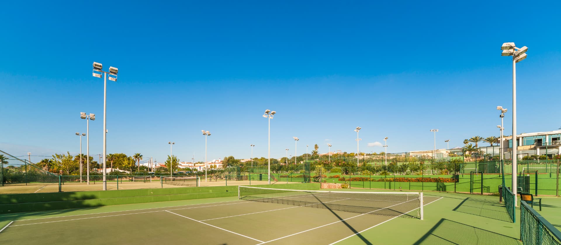 Pista de tenis, instalaciones deportivas de Punta Prima