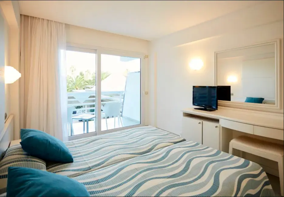 Double Standard, Insotel Hotel Formentera Playa