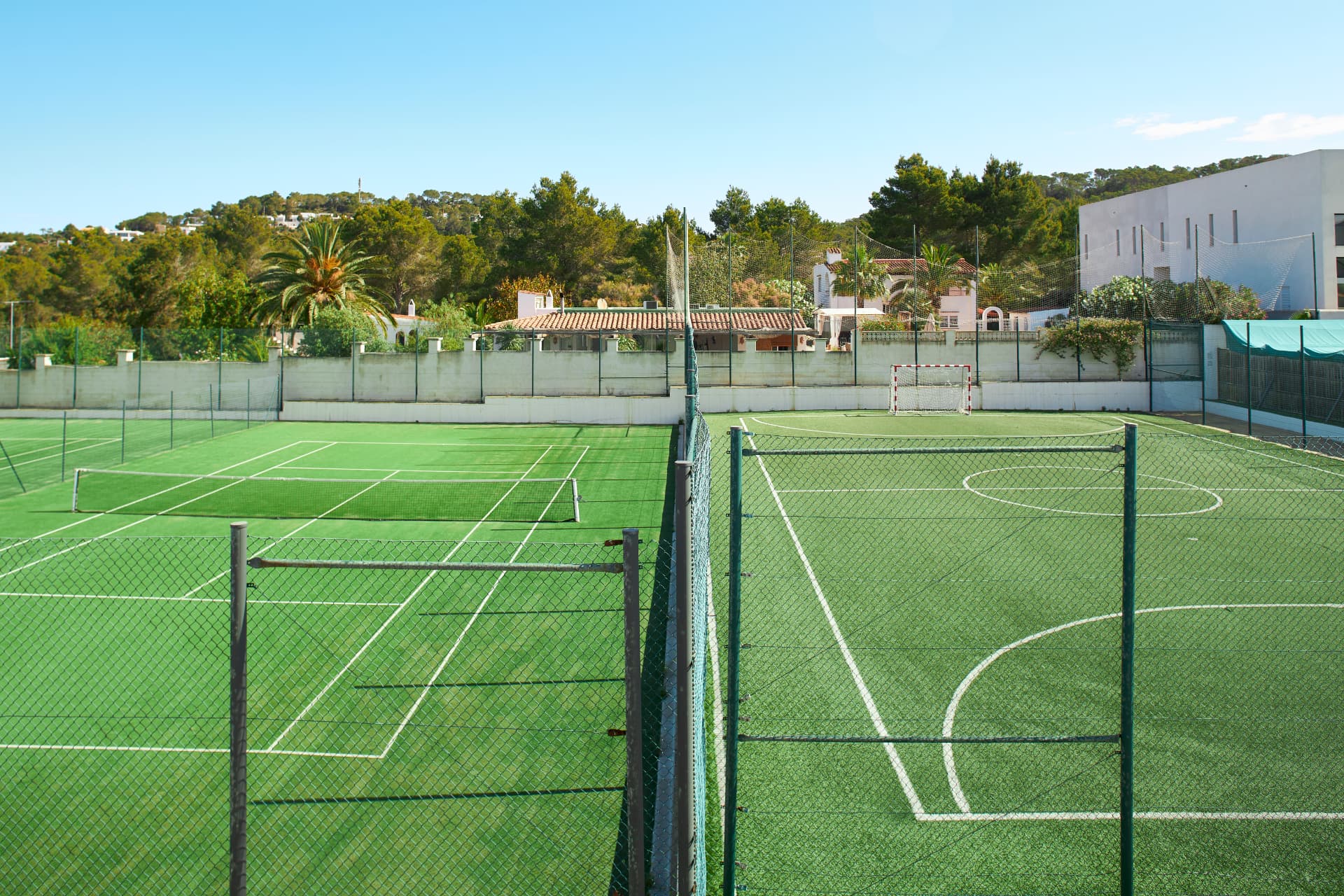 Campo deportivo, Tarida Beach